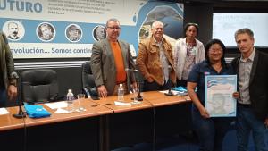 Reconocimiento otorgado al compañero Leonel Díaz de la Empresa de Aguas de La Habana que no se encontraba en dicha actividad. 